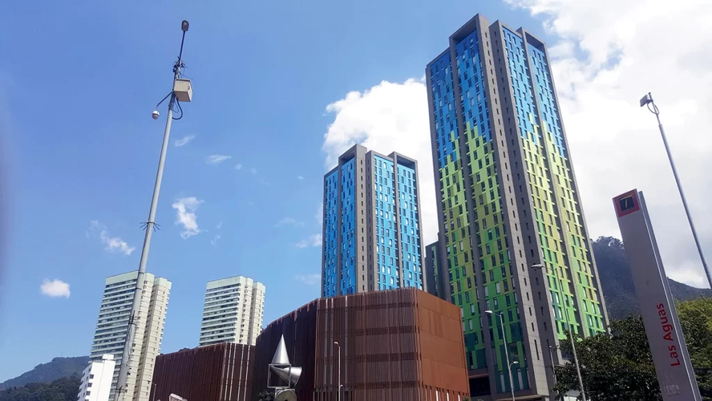 edificios en el centro de bogotá economía urbana